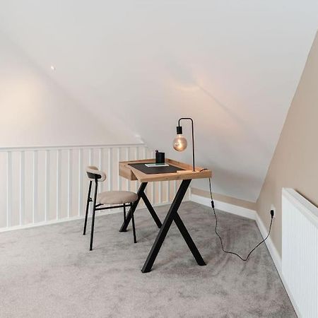 Boutique Apartment - Mazerystays Exley Exterior foto